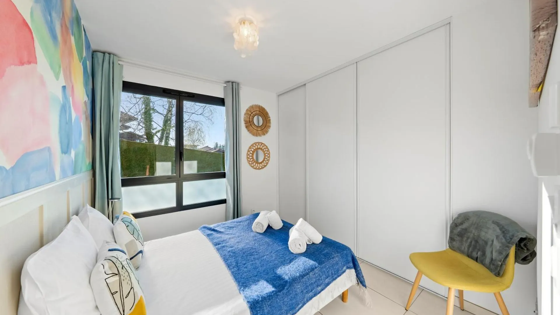 Bright Modern Apartment With Lake View In Evian Neuvecelle فرنسا