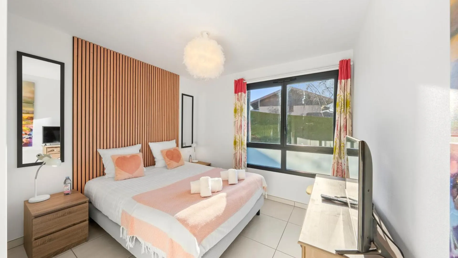 Bright Modern Apartment With Lake View In Evian Neuvecelle فرنسا